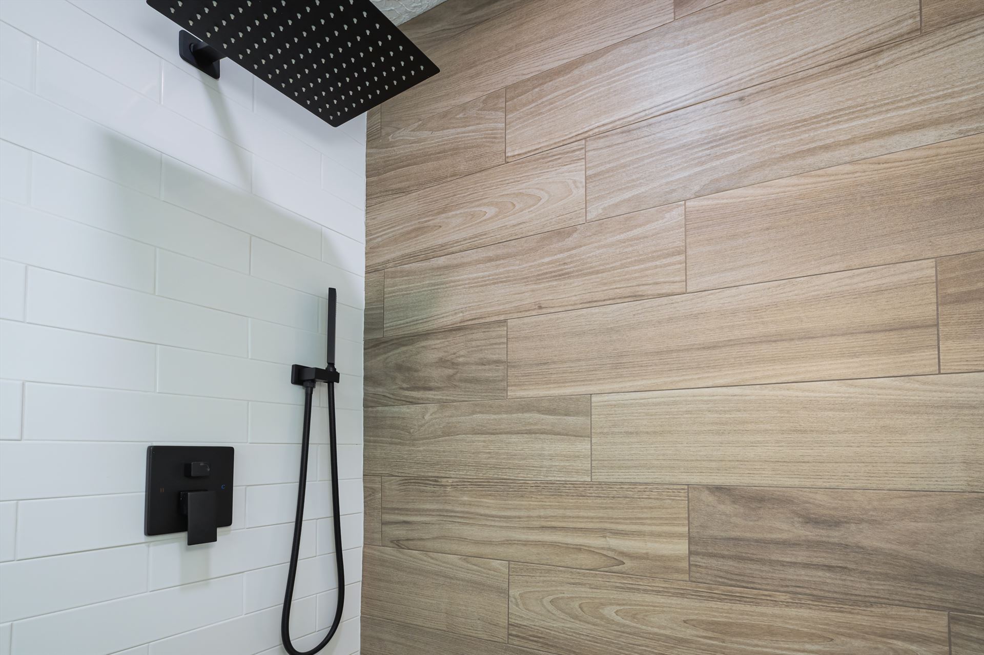 7433 beach drive 31.jpg -  by Terry Kelly Photography