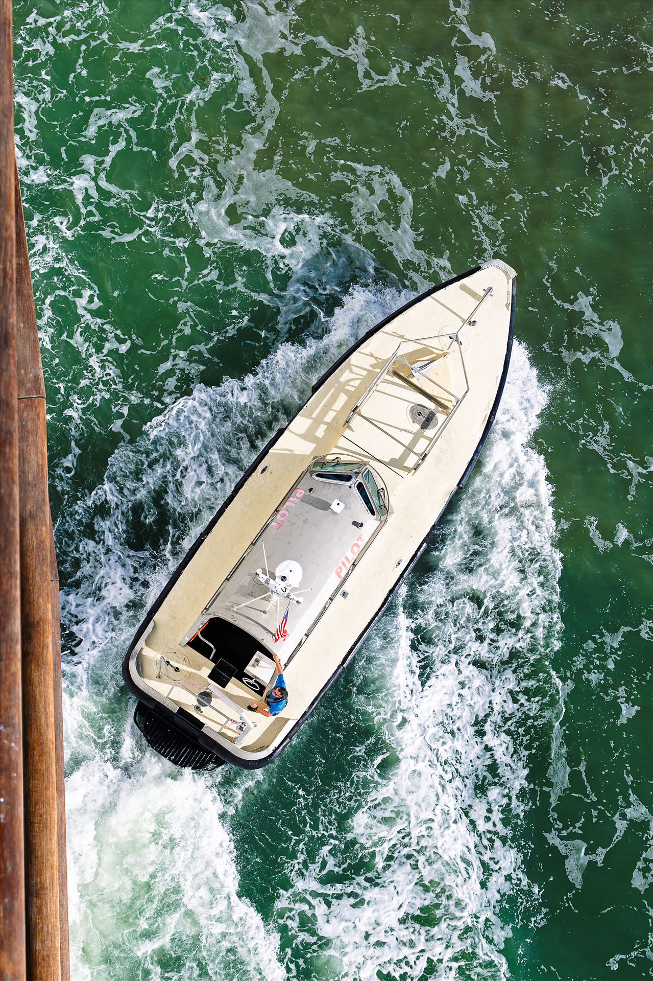 Pilot boat adventure of the seas_0143.jpg -  by Terry Kelly Photography