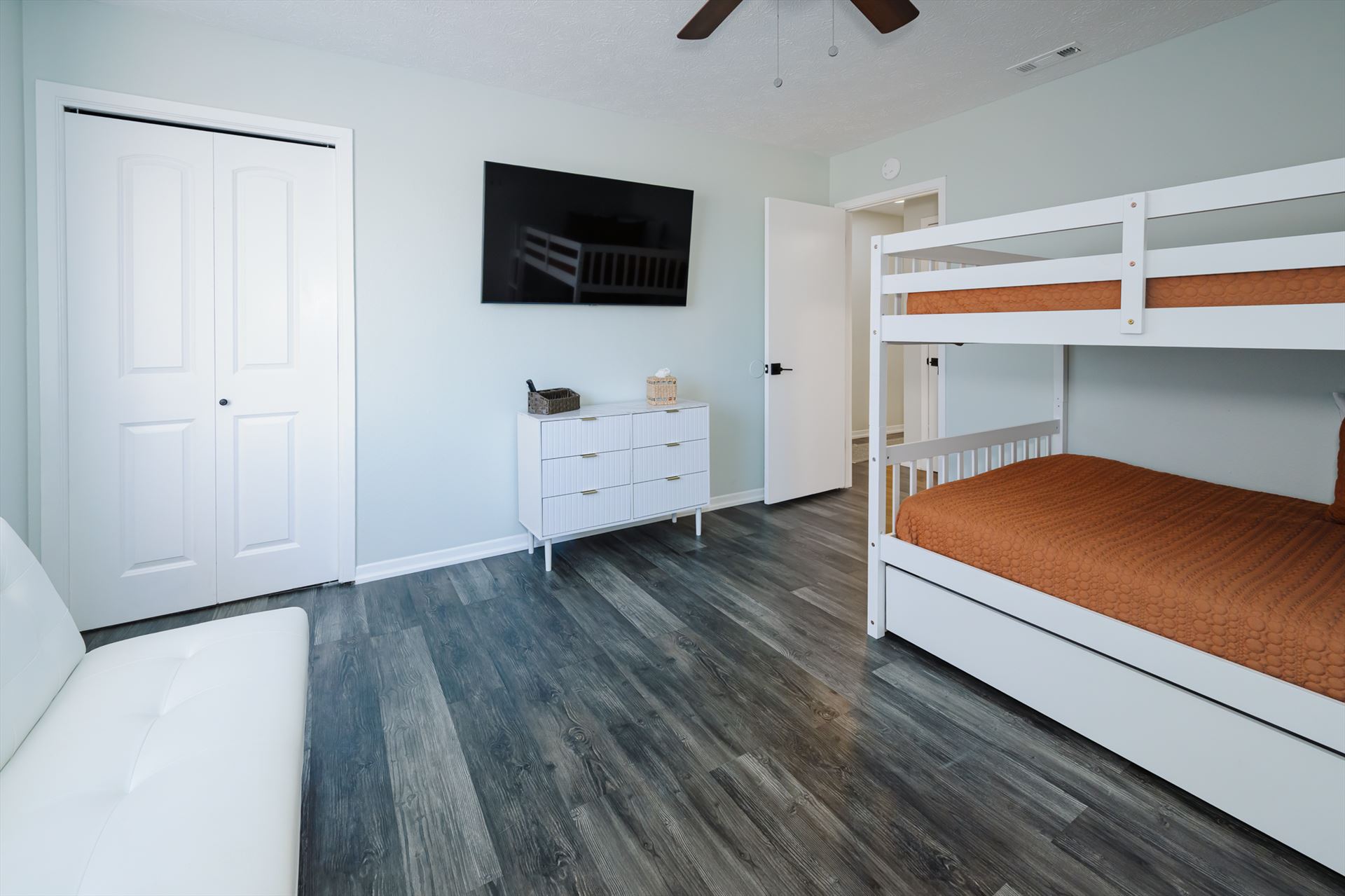 7433 beach drive 22.jpg -  by Terry Kelly Photography