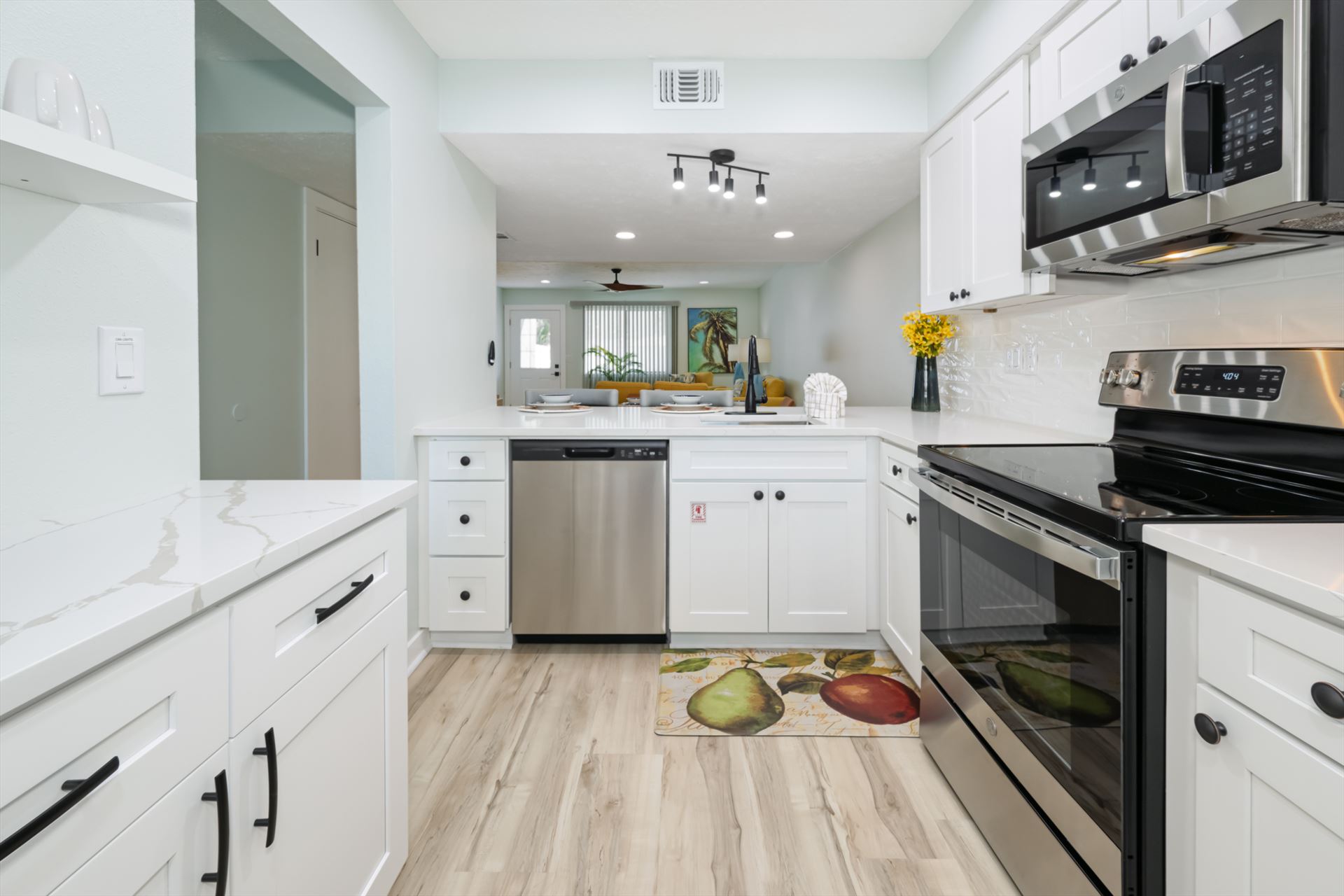 7433 beach drive 6.jpg -  by Terry Kelly Photography